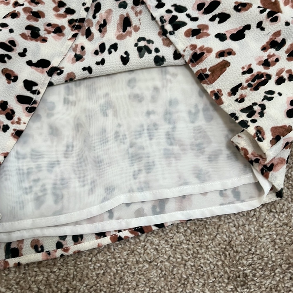 Patterned Blouse - Picture 4 of 5
